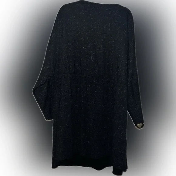 ASOS DESIGN Curve mini wrap mini dress with long sleeves in black - Picture 3 of 6